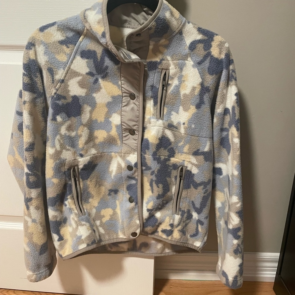 Thread & Supply Blue and Cream Fleece